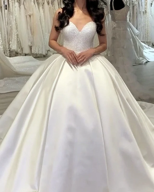 Preppy wedding dressesSweetheart Wedding Dress Pearl Beaded Satin Ball Gown Elegant Lace Gown