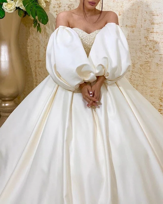 Best wedding dresses for curvy bridesRemovable Sleeves Wedding Dress Ball Gown Sweetheart Pearl Beaded Satin Wedding Dress