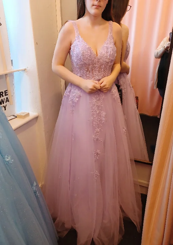 A-line V Neck Sleeveless Long/Floor-Length Tulle Corset Prom Dress With Appliqued Lace outfit Soft Maxi Skirt